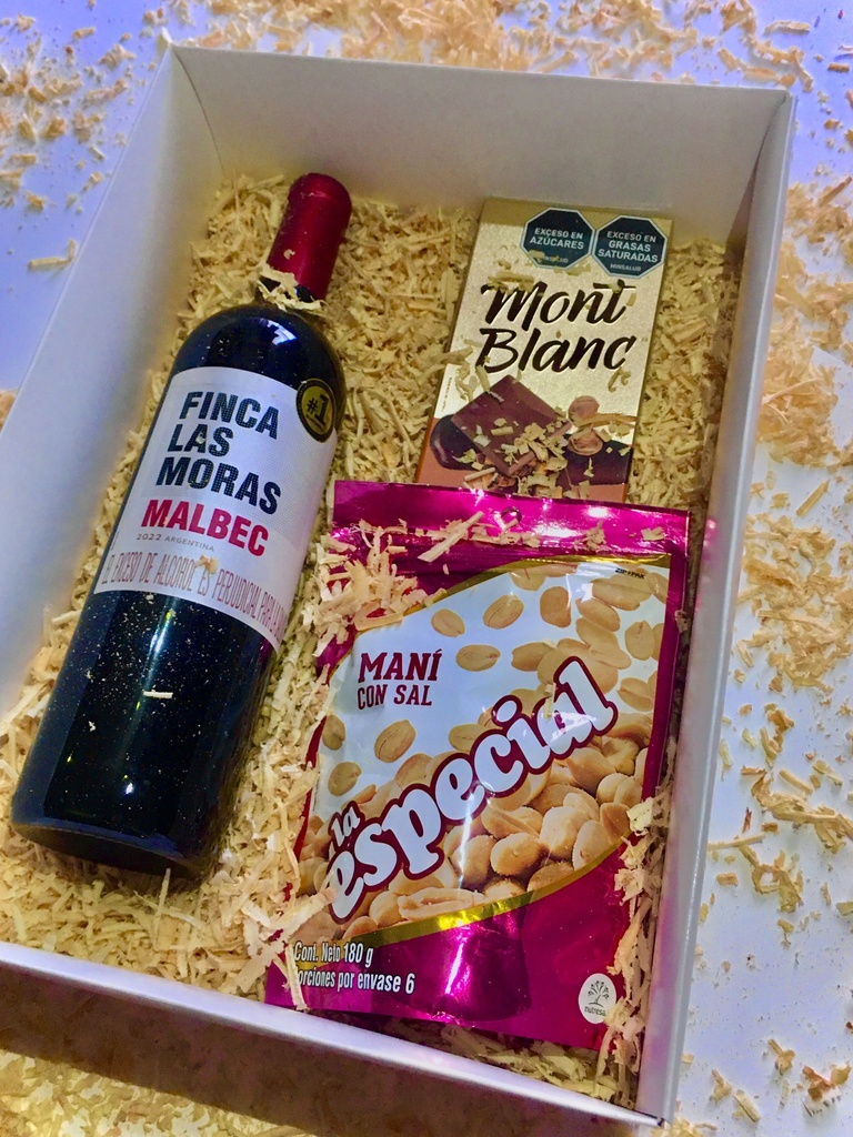 Caja de vino Malbec Finca Las Moras con snack 