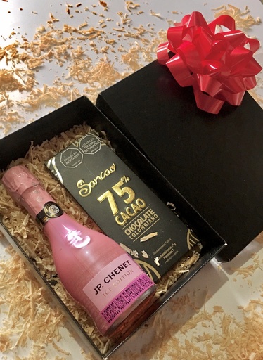 Caja de regalo de chocolate y vino JP Espumoso Rosado